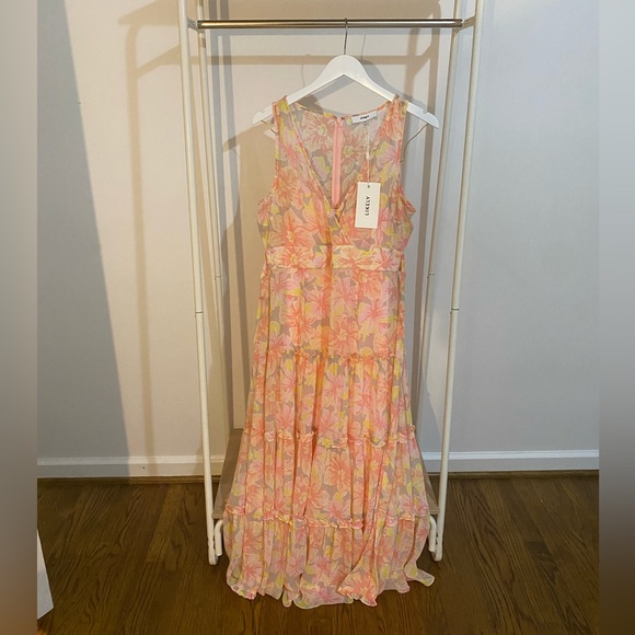 Spring Dress - Picture 2 of 5